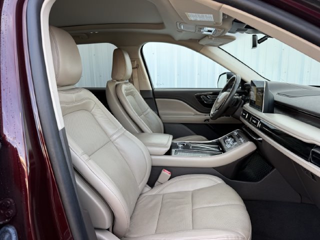Used 2022 Lincoln Aviator Reserve w/ Elements Package Plus RWD image 28