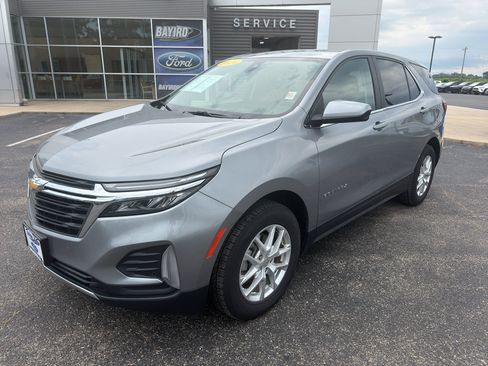 Used 2024 Chevrolet Equinox LT AWD/4WD image 4