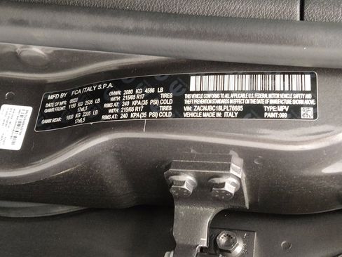 Used 2020 Jeep Renegade Trailhawk w/ Cold Weather Group image 27