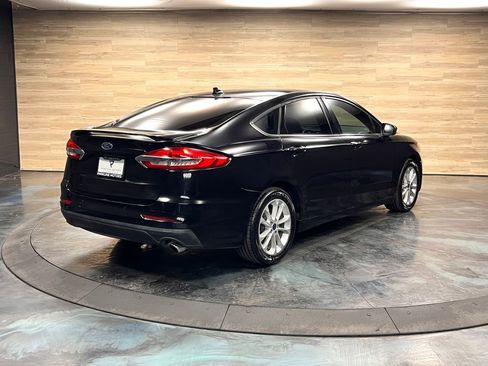 Used 2020 Ford Fusion SE FWD image 25