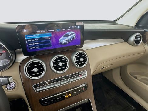 Used 2022 Mercedes-Benz GLC 300 4MATIC image 19