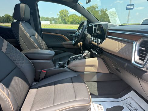 Used 2024 GMC Canyon Denali AWD/4WD image 20