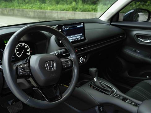 Used 2024 Honda HR-V EX-L image 16