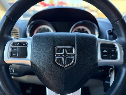 Used 2014 Dodge Grand Caravan American Value Package w/ UConnect Hands-Free Group image 30