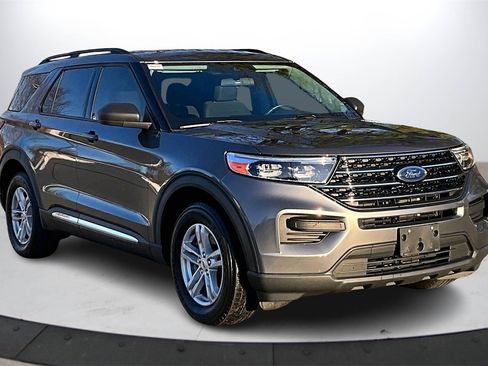 Used 2021 Ford Explorer XLT w/ Class III Trailer Tow Package image 2