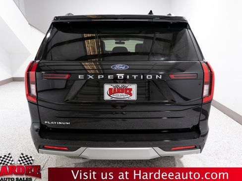 Used 2025 Ford Expedition Platinum w/ Platinum Ultimate Package AWD/4WD image 4