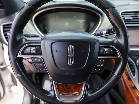 Used 2020 Lincoln Nautilus Reserve FWD image 14
