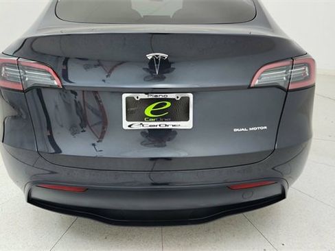 Used 2024 Tesla Model Y Long Range image 11