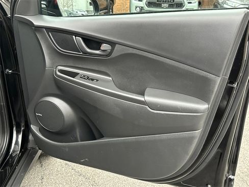 Used 2020 Hyundai Kona SEL Plus image 11