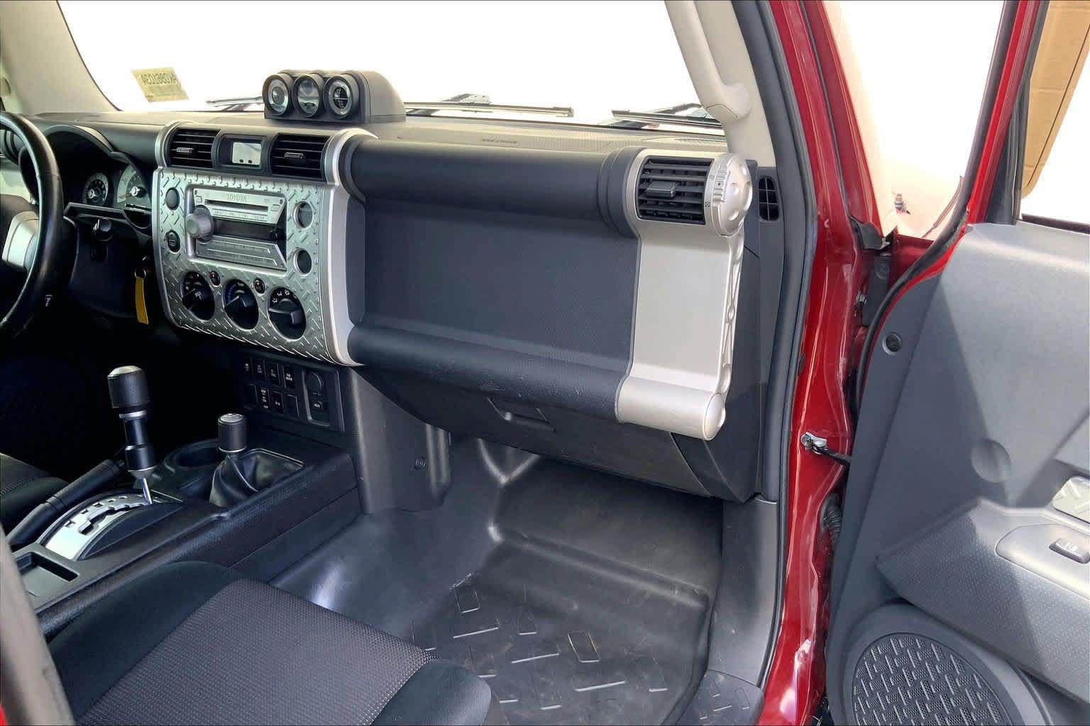Used 2010 Toyota FJ Cruiser 4WD w/ Upgrade Pkg 2 image 23