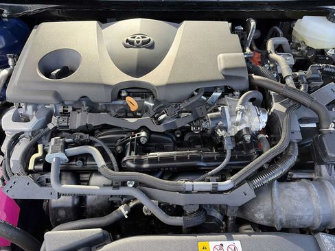 Used 2025 Toyota Camry SE FWD image 17
