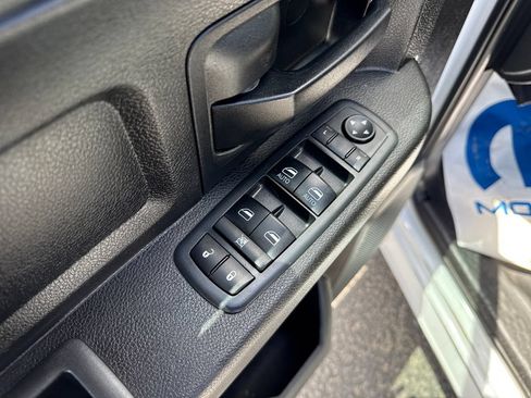 Used 2019 RAM 1500 Tradesman w/ Chrome Appearance Group AWD/4WD image 13