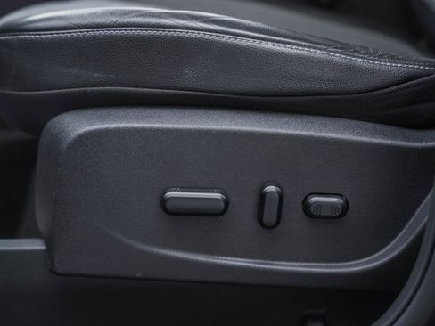 Used 2019 Ford Escape SE image 37