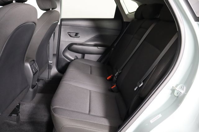 Used 2024 Hyundai Kona SEL AWD/4WD image 16