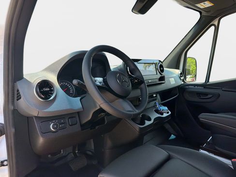 New 2026 Mercedes-Benz Sprinter 2500 image 12