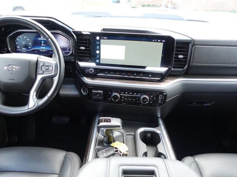 Used 2022 Chevrolet Silverado 1500 LT Trail Boss image 50