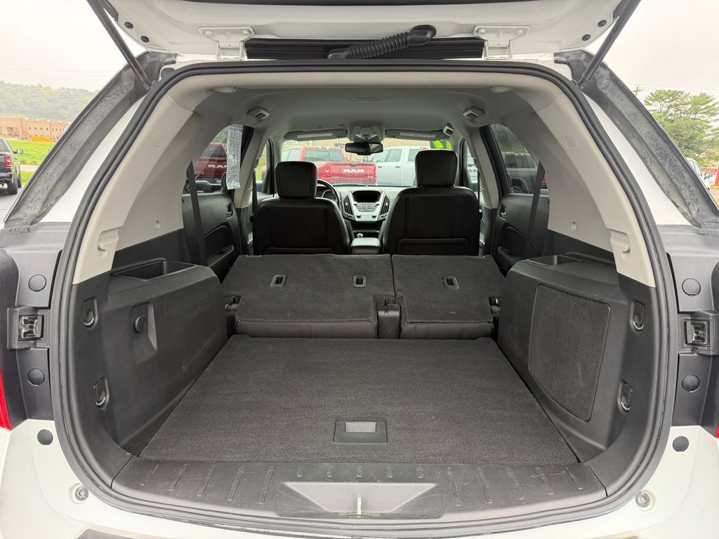 Used 2017 Chevrolet Equinox Premier FWD image 11
