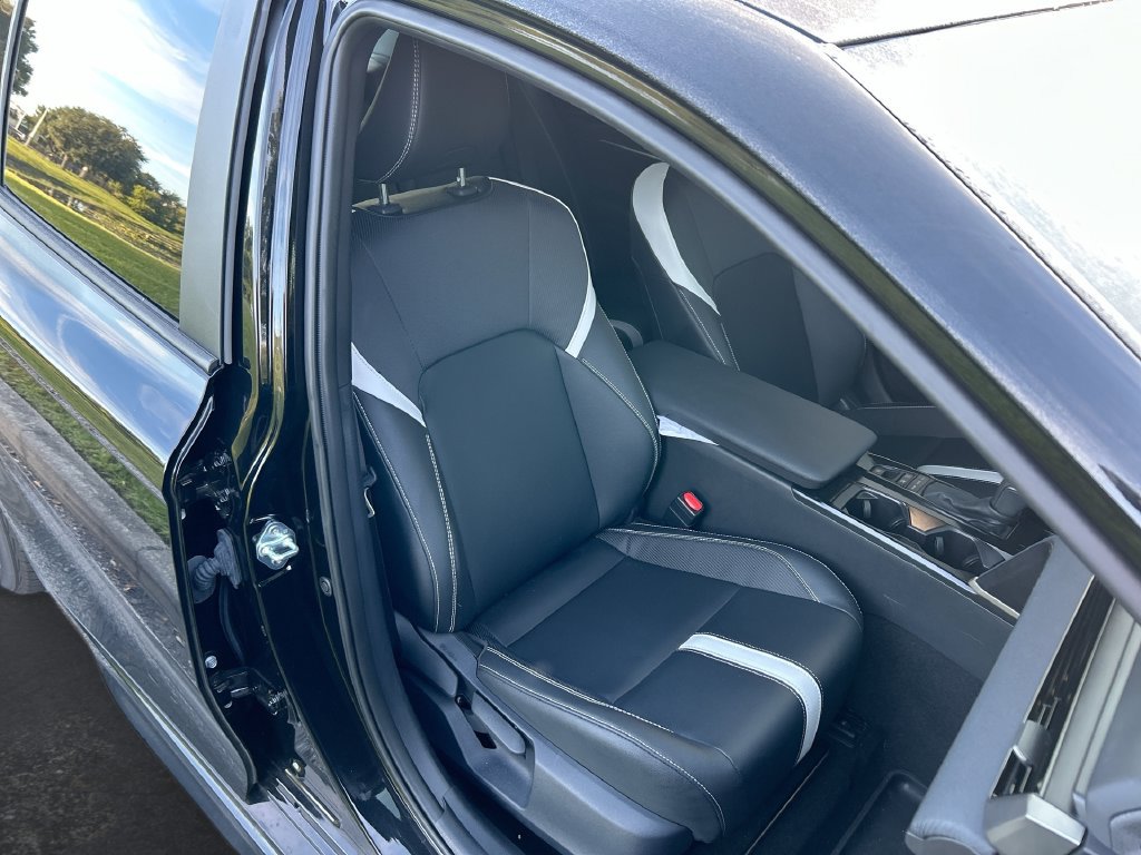 Used 2026 Toyota Camry SE FWD image 31
