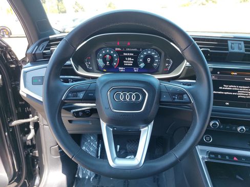 Certified 2025 Audi Q3 2.0T Premium w/ Convenience Package AWD/4WD image 19