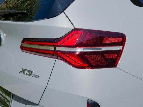 New 2026 BMW X3 xDrive30 w/ Premium Package image 7