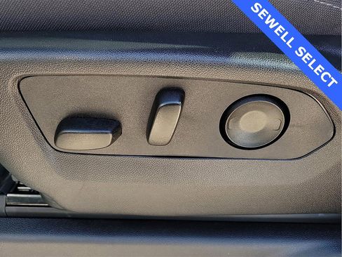 New 2026 GMC Sierra 1500 SLE w/ Preferred Package image 15