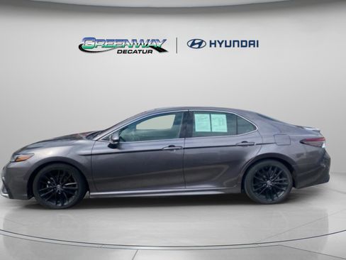 Used 2022 Toyota Camry XSE w/ Navigation Package image 6