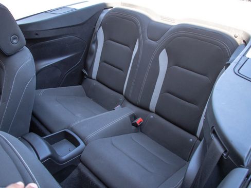 Used 2020 Chevrolet Camaro LT image 19