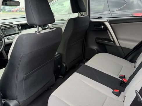 Used 2017 Toyota RAV4 XLE FWD image 8