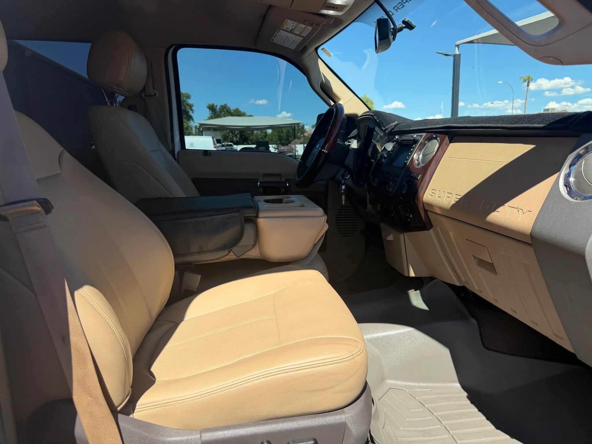 Used 2012 Ford F250 Lariat w/ Lariat Interior Pkg AWD/4WD image 25
