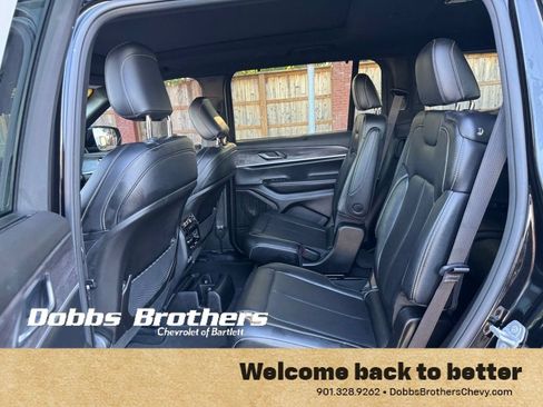 Used 2024 Jeep Grand Cherokee L Limited w/ Luxury Tech Group II AWD/4WD image 35