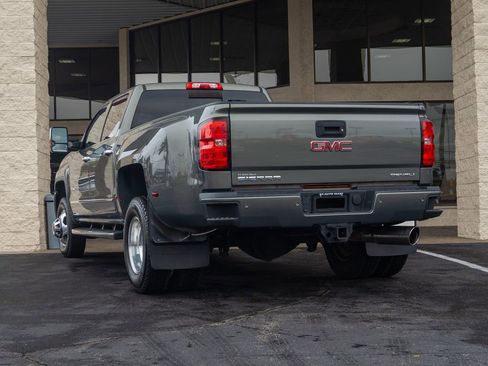 Used 2018 GMC Sierra 3500 Denali w/ Duramax Plus Package image 9