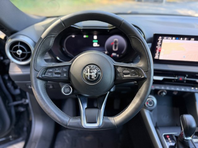 Used 2024 Alfa Romeo Tonale Ti AWD/4WD image 13