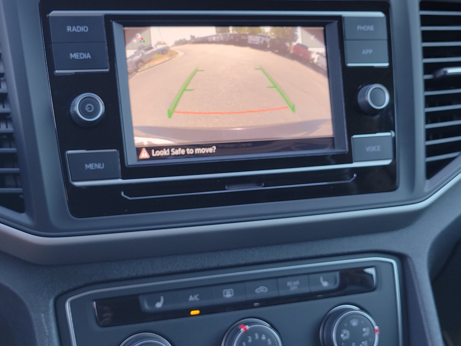 Used 2022 Volkswagen Atlas SE AWD/4WD image 16