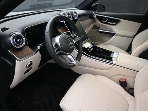 New 2025 Mercedes-Benz GLC 300 image 19