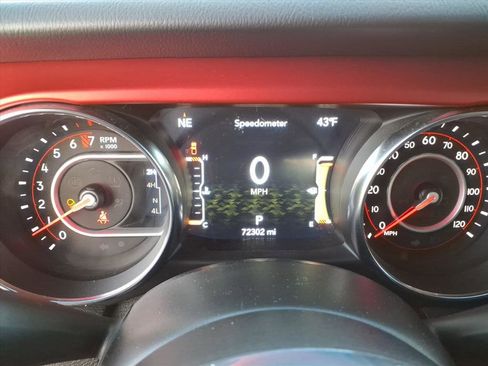 Used 2021 Jeep Gladiator Rubicon image 9