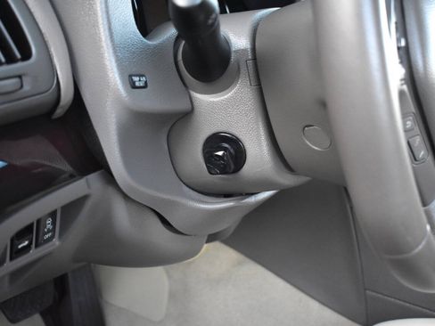 Used 2010 INFINITI G37 Convertible w/ Premium Pkg RWD image 23