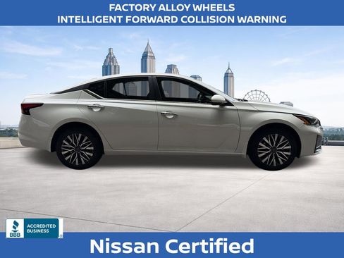 Used 2023 Nissan Altima 2.5 SV AWD/4WD image 6