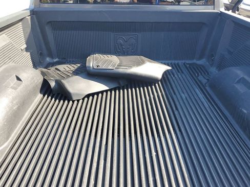 Used 2018 RAM 1500 Express image 14