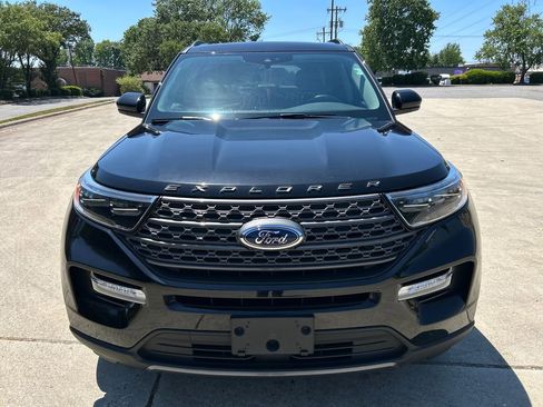 Used 2023 Ford Explorer XLT w/ Equipment Group 202A AWD/4WD image 10