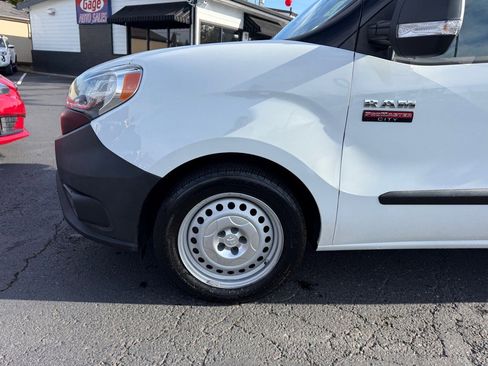 Used 2018 RAM ProMaster City Tradesman image 14