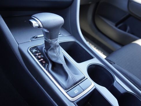 Used 2016 Kia Optima LX w/ LX Convenience Package image 25