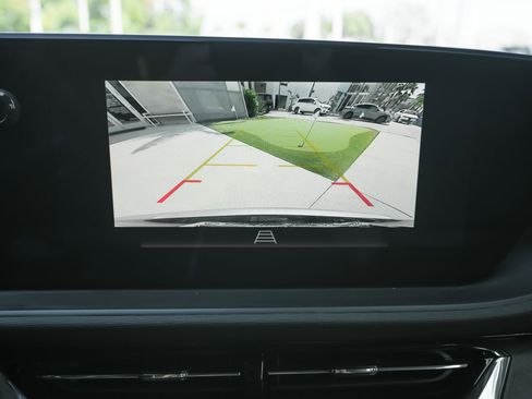 Used 2024 Buick Envista Sport Touring w/ Convenience I Package image 14