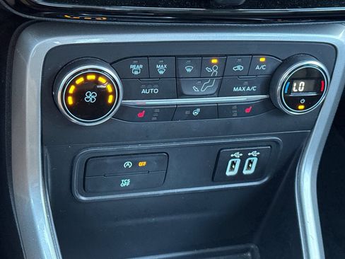 Used 2019 Ford EcoSport Titanium AWD/4WD image 20