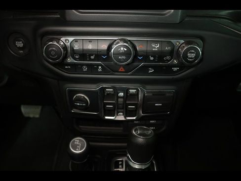 Used 2019 Jeep Wrangler Unlimited Sport AWD/4WD image 21