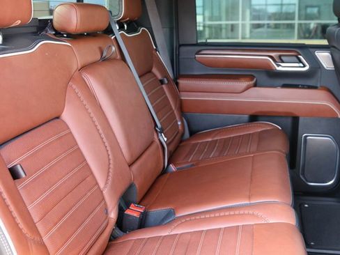 Used 2024 GMC Sierra 2500 Denali Ultimate image 21