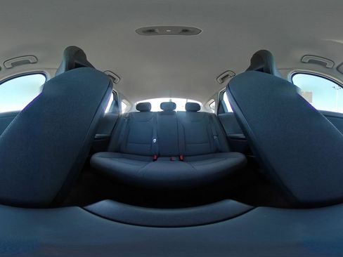 Used 2025 Kia K4 LXS image 42