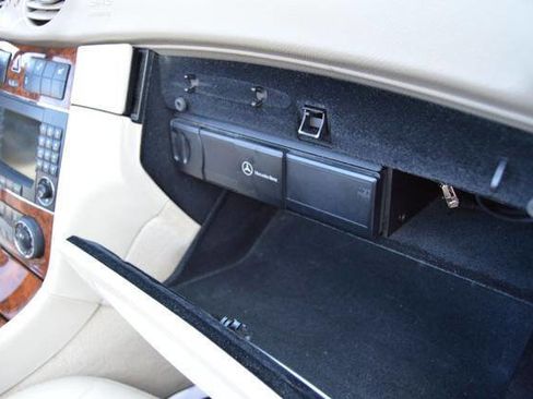 Used 2008 Mercedes-Benz CLK 350 Cabriolet image 30