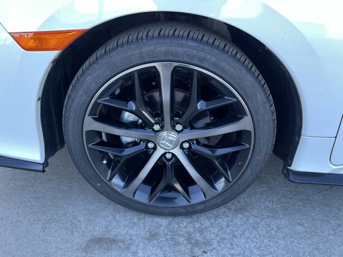 Used 2021 Honda Civic Sport image 13