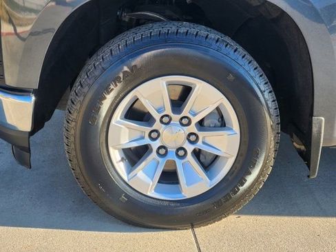 Used 2021 Chevrolet Silverado 1500 LT image 19