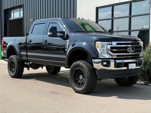 Used 2021 Ford F250 Lariat w/ Lariat Ultimate Package AWD/4WD image 3